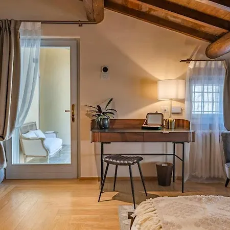 مزرعة للإقامة Relais Dei Gelsi & *