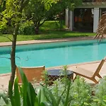 Relais Dei Gelsi & مزرعة للإقامة